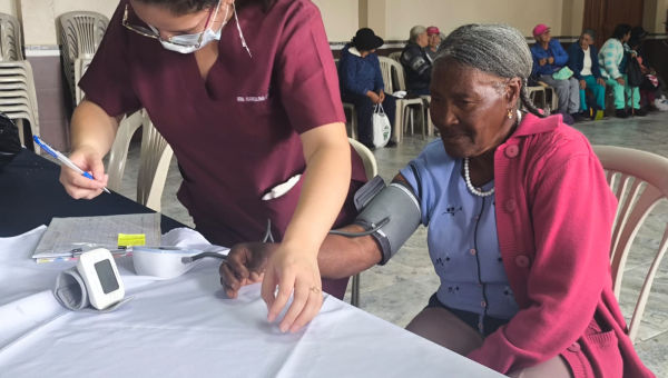 CULMINAN  LAS BRIGADAS MÉDICAS PARA ADULTOS MAYORES 